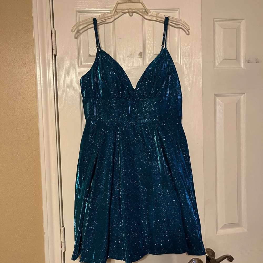 Blue short formal dress with pockets!